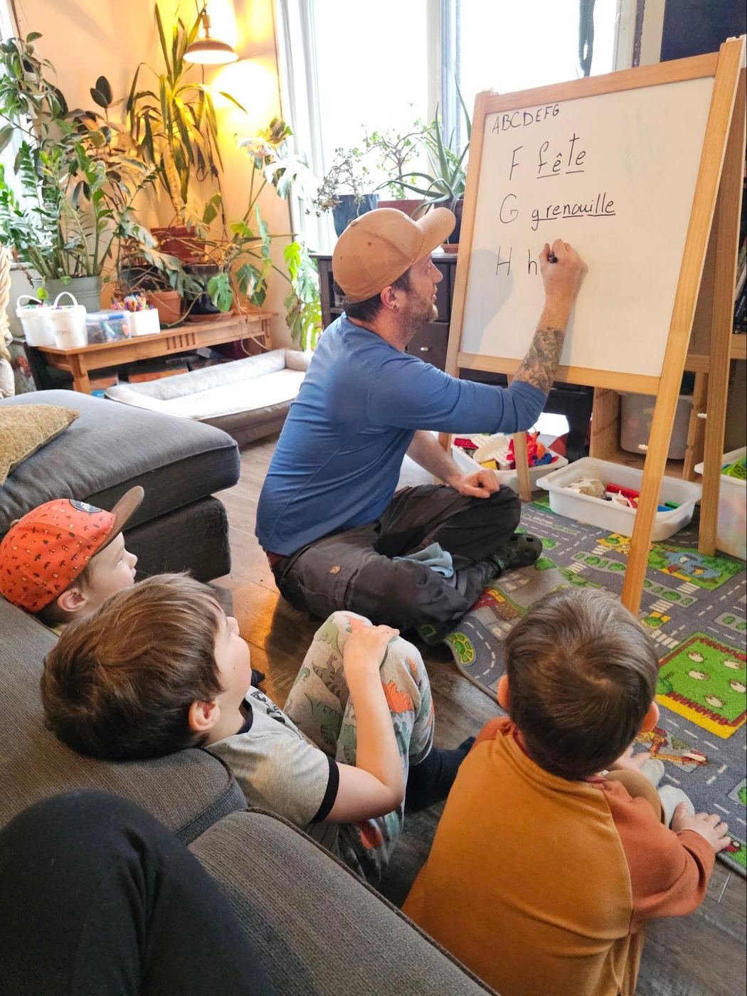 Melissa homeschooling her boys at home in Quebec